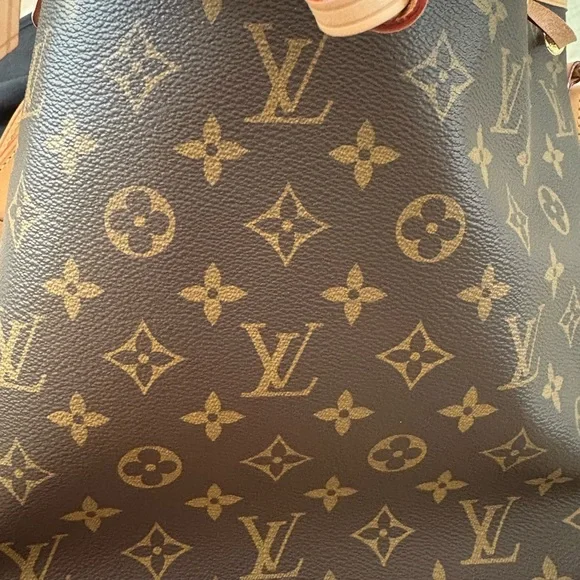 Louis Vuitton Petit Noe - Picture 4 of 16